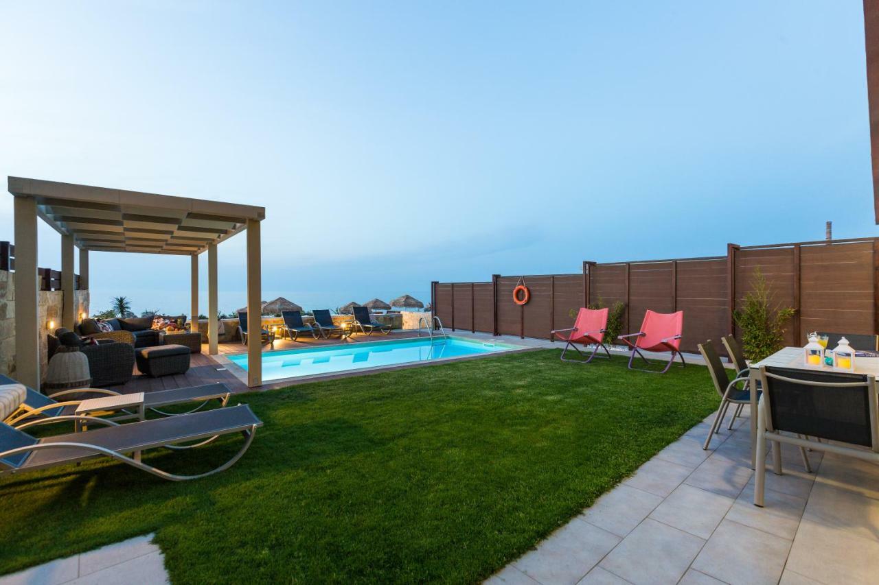 Espera Luxury Beach Front Residence With Pool & Bbq, By Thinkvilla Rethymno Exterior foto
